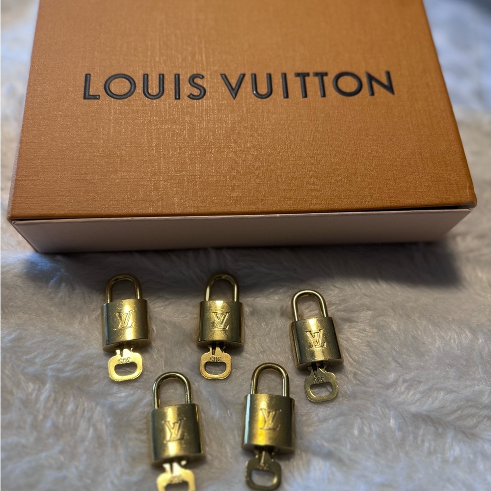 Authentic LV lock and key